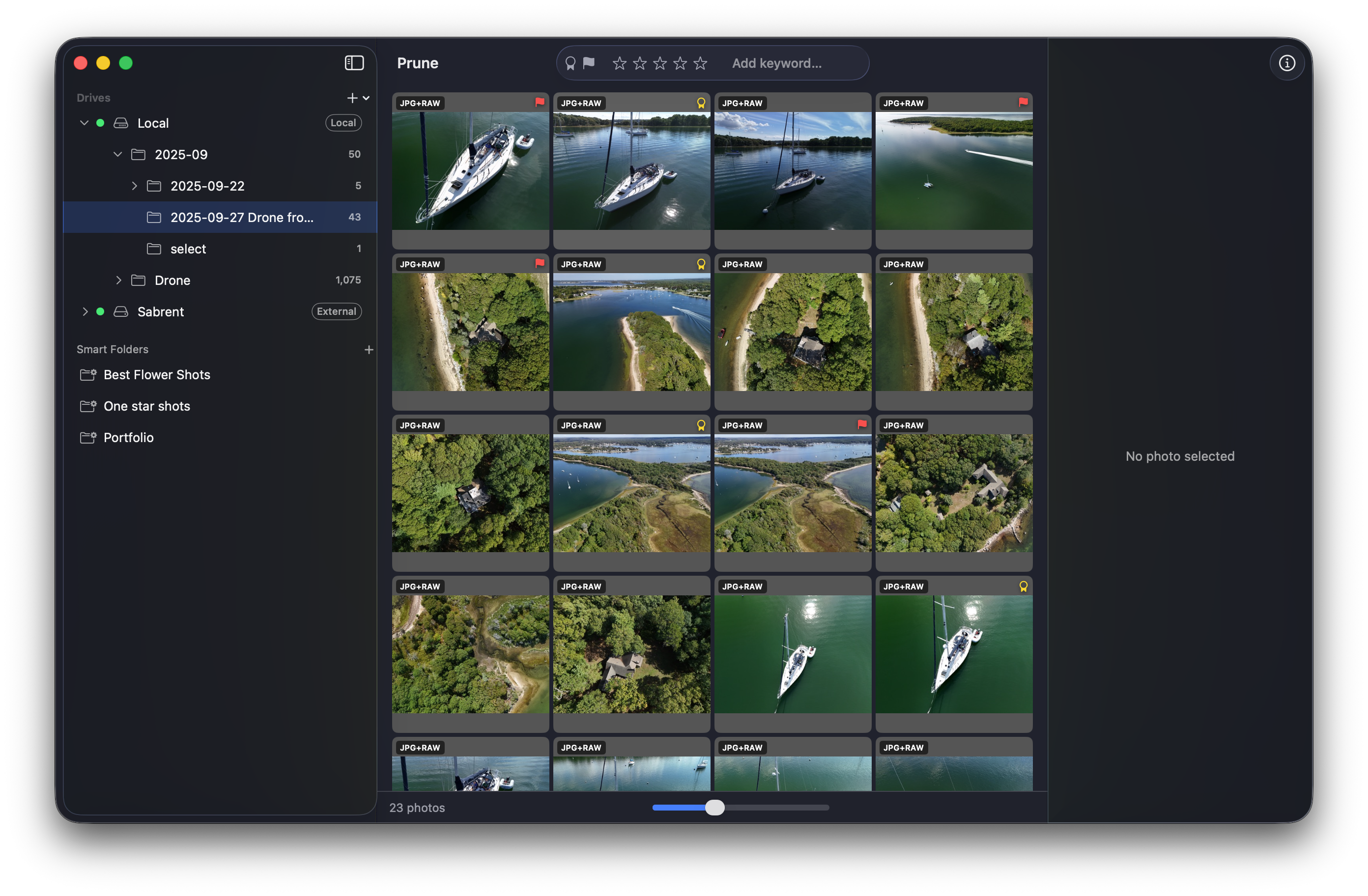 The Prune grid showing thumbnails with gold rosette Pick and red flag Reject overlays, and the inspector open showing the flag buttons